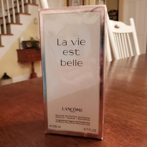 La Vie Est Belle Shower Gel